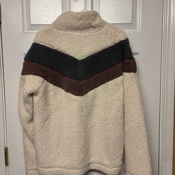 Hem and Thread - Picture 2 of 2